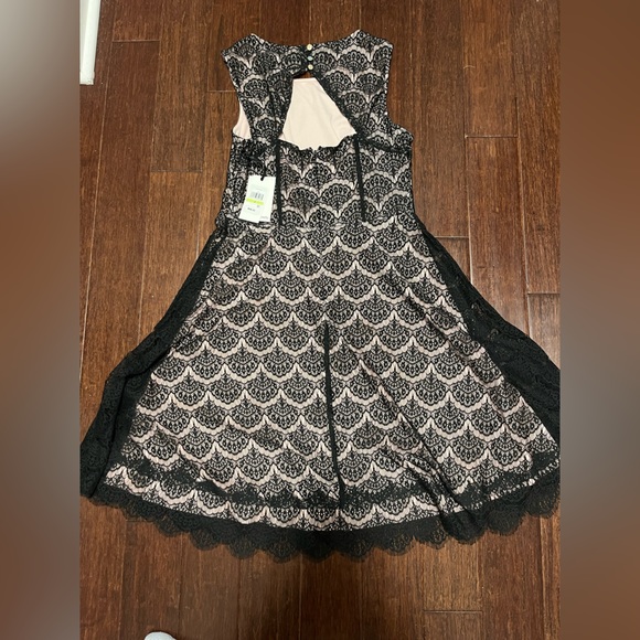 Kenzie Dress - Picture 2 of 3